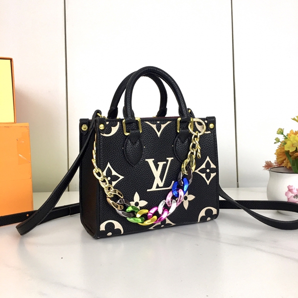 ルイヴィトンバッグ背面デザイン